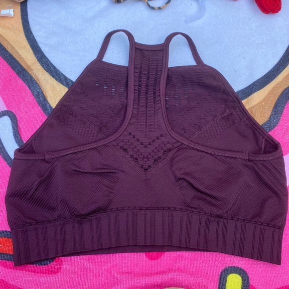 Cropped tank top fitness girly gym Women's Athleta Sports Bra, Burgundy, Size M - Picture 7 of 9